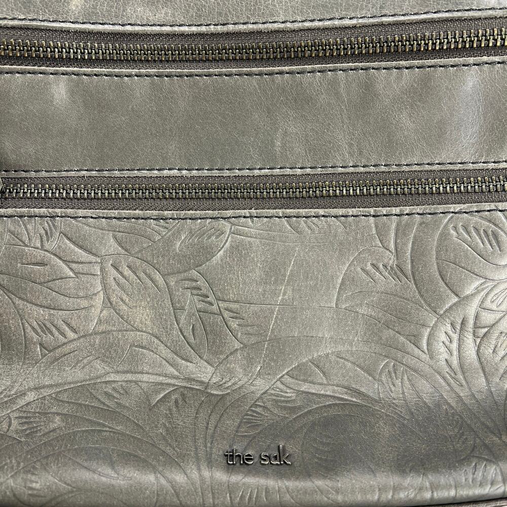The Sak Reseda Gray Leather Bohemian Crossbody Bag Purse Embossed Floral - Picture 5 of 16